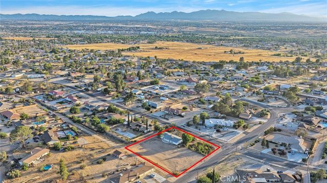 15177 Mendota, Apple Valley, CA 92307