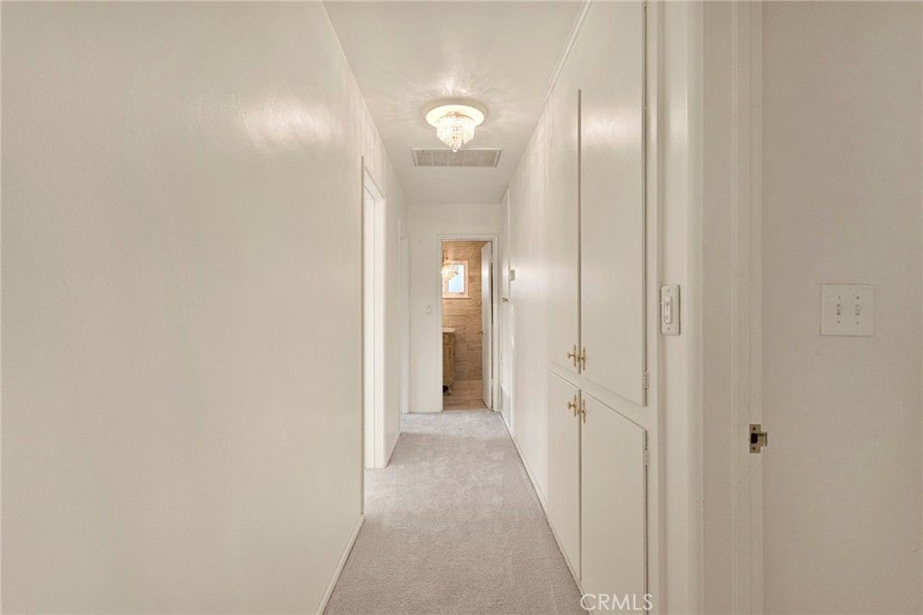 Image 12 of property listing at 15177 Mendota, Apple Valley, CA 92307