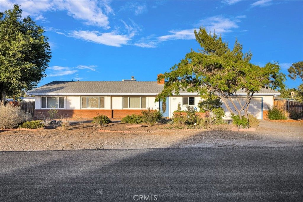 Image 31 of property listing at 15177 Mendota, Apple Valley, CA 92307