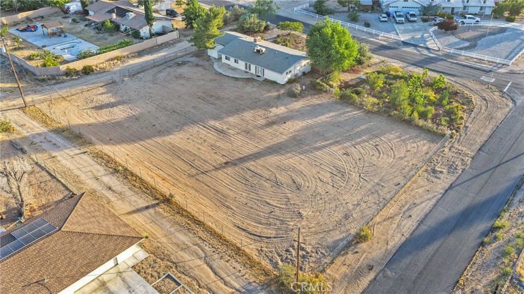 Image 43 of property listing at 15177 Mendota, Apple Valley, CA 92307
