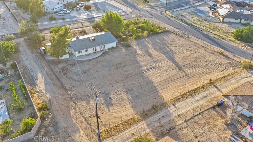 Image 45 of property listing at 15177 Mendota, Apple Valley, CA 92307