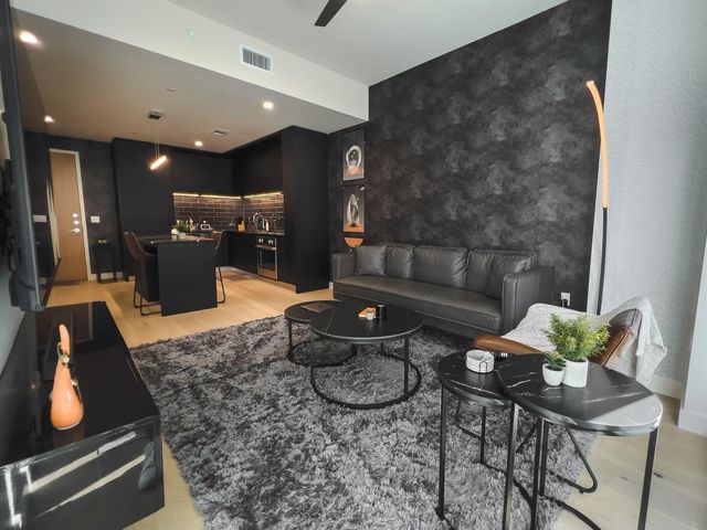 44 East Ave 1702, Austin, TX 78701