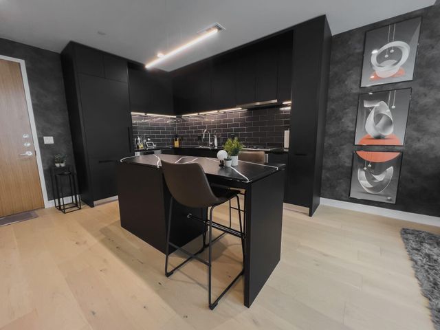 44 East Ave 1702, Austin, TX 78701