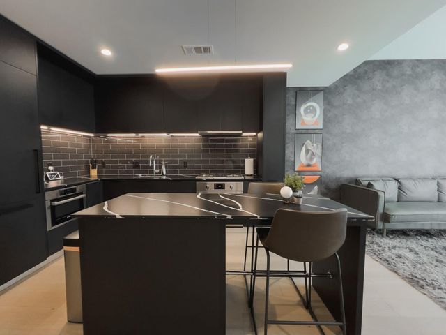 44 East Ave 1702, Austin, TX 78701