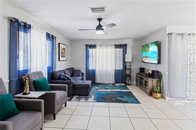 211 DAWN COURT, Kissimmee, FL 34743