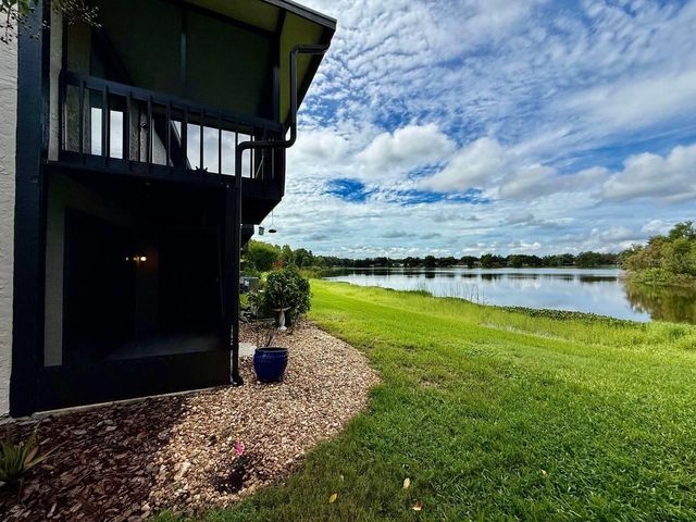 16596 BRIGADOON DRIVE, Tampa, FL 33618