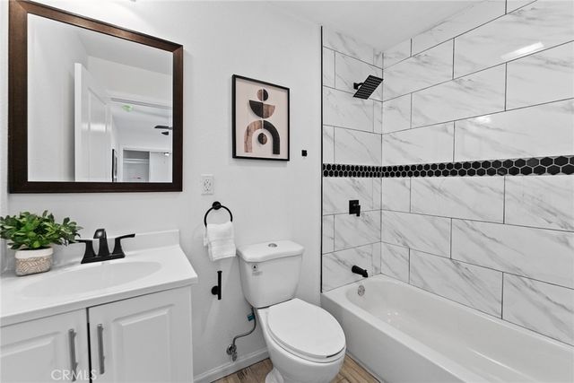 1619 W 68th, Los Angeles, CA 90047