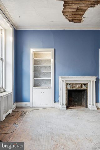 2039 SPRUCE ST, Philadelphia, PA 19103