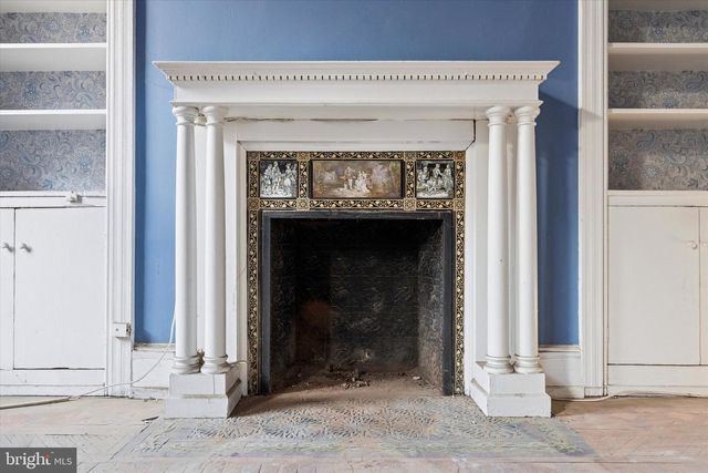 2039 SPRUCE ST, Philadelphia, PA 19103