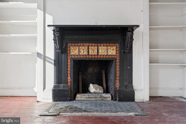 2039 SPRUCE ST, Philadelphia, PA 19103