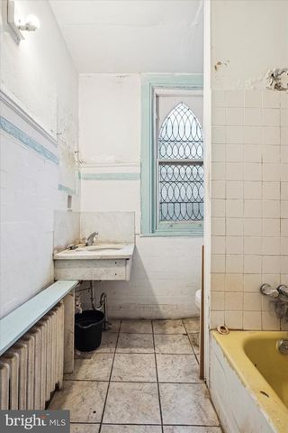 2039 SPRUCE ST, Philadelphia, PA 19103