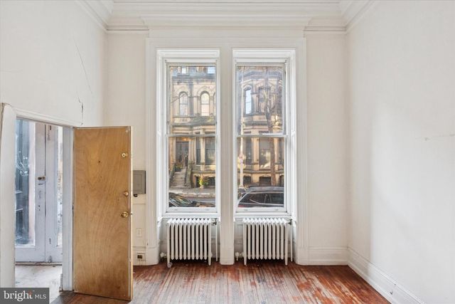 2039 SPRUCE ST, Philadelphia, PA 19103