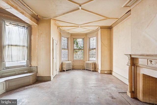 2039 SPRUCE ST, Philadelphia, PA 19103