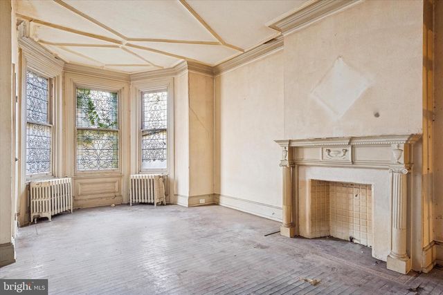 2039 SPRUCE ST, Philadelphia, PA 19103