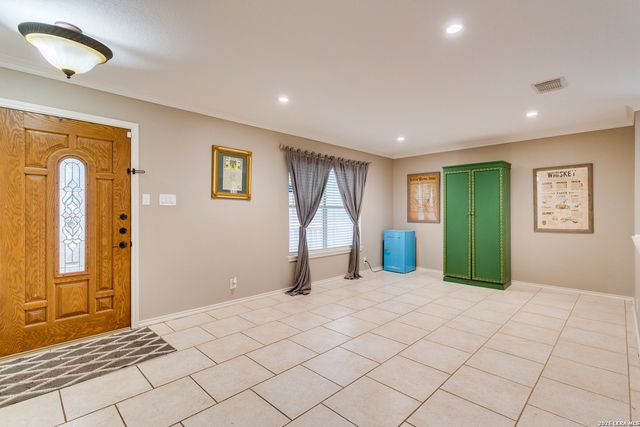 2422 Newoak Park, San Antonio, TX 78230