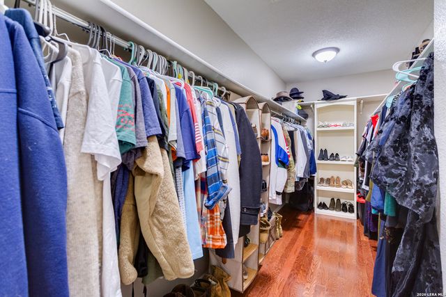 2422 Newoak Park, San Antonio, TX 78230