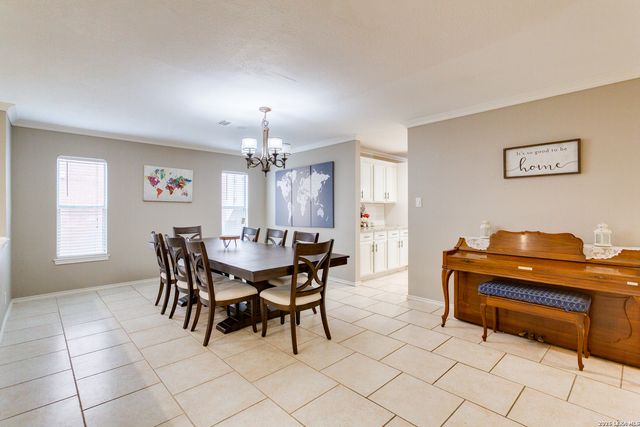2422 Newoak Park, San Antonio, TX 78230