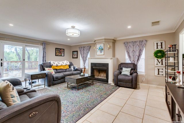 2422 Newoak Park, San Antonio, TX 78230