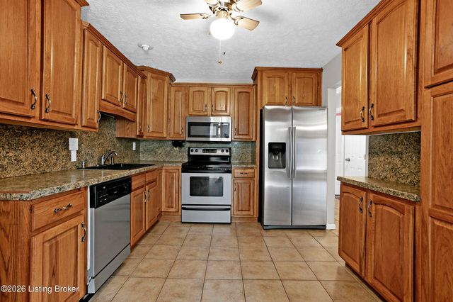 1906 Herr Ln, Louisville, KY 40222