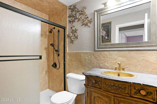1906 Herr Ln, Louisville, KY 40222