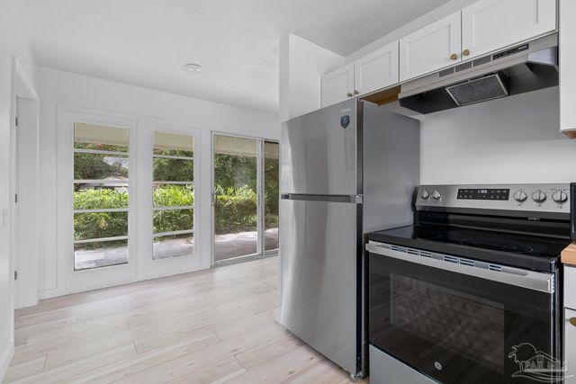 99 S Madison Dr, Pensacola, FL 32505
