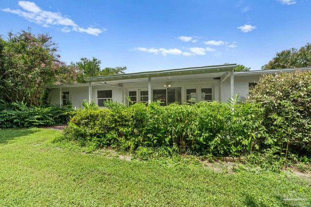99 S Madison Dr, Pensacola, FL 32505