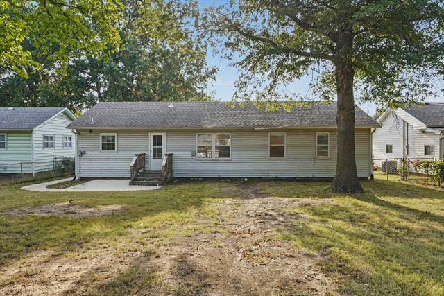 239 N Davis Avenue, Claremore, OK 74017
