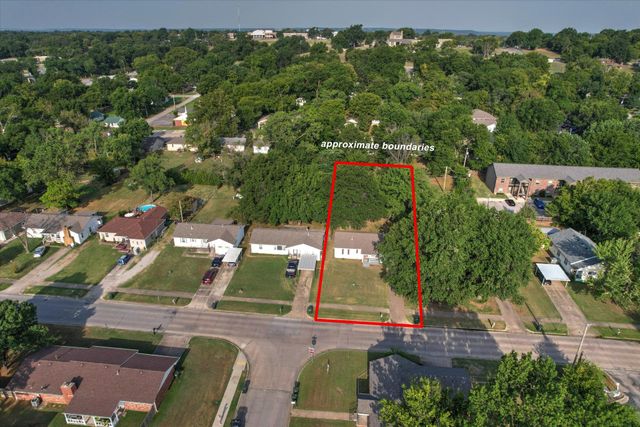239 N Davis Avenue, Claremore, OK 74017