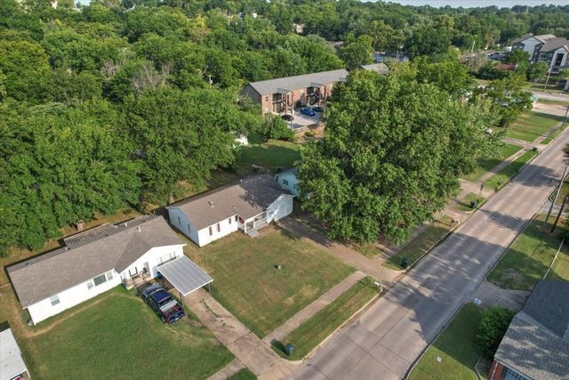 239 N Davis Avenue, Claremore, OK 74017