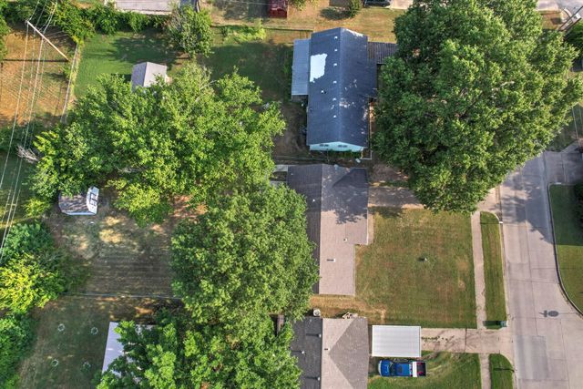 239 N Davis Avenue, Claremore, OK 74017