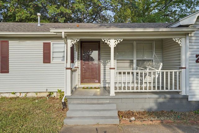 239 N Davis Avenue, Claremore, OK 74017