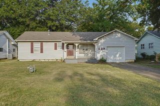 239 N Davis Avenue, Claremore, OK 74017