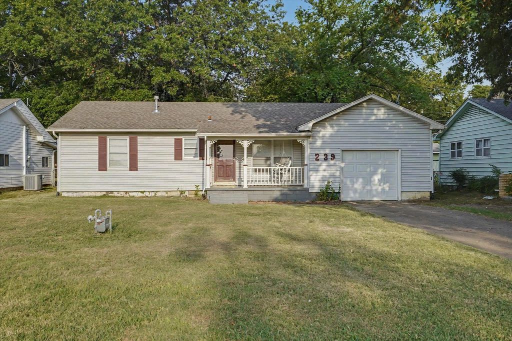 239 N Davis Avenue, Claremore, OK 74017