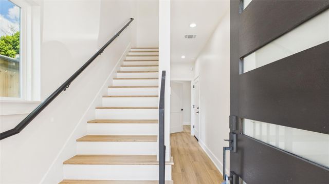 4508 Robertson, Houston, TX 77009