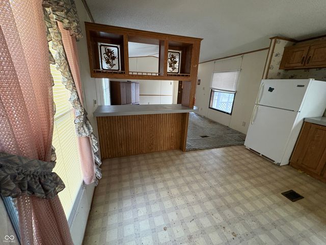 3083 Van Bibber Lake Estate, Greencastle, IN 46135