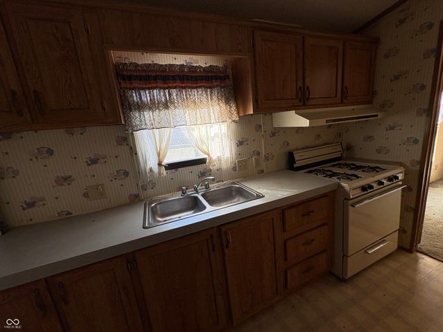 3083 Van Bibber Lake Estate, Greencastle, IN 46135