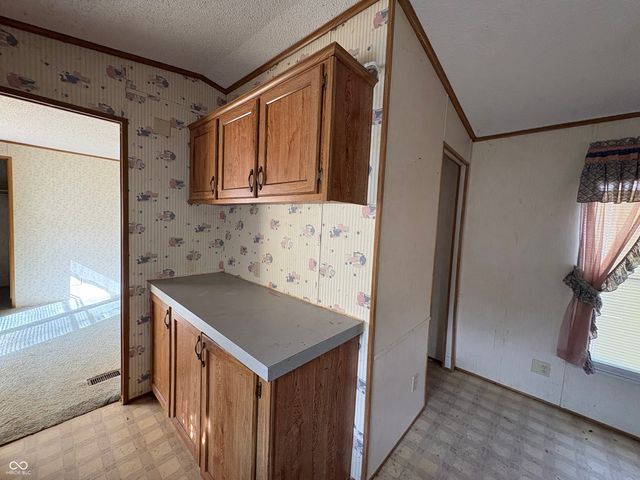 3083 Van Bibber Lake Estate, Greencastle, IN 46135