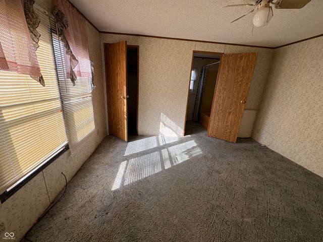 3083 Van Bibber Lake Estate, Greencastle, IN 46135
