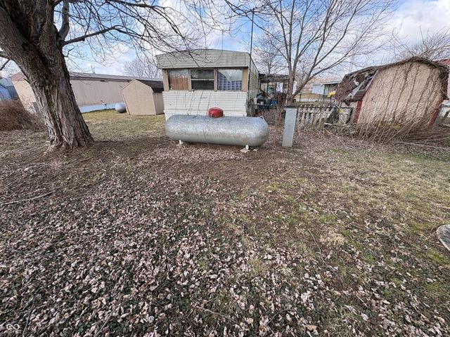 3083 Van Bibber Lake Estate, Greencastle, IN 46135