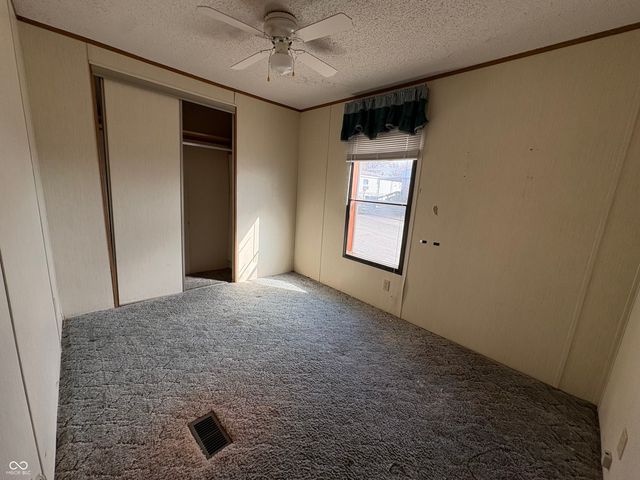 3083 Van Bibber Lake Estate, Greencastle, IN 46135