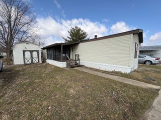 3083 Van Bibber Lake Estate, Greencastle, IN 46135