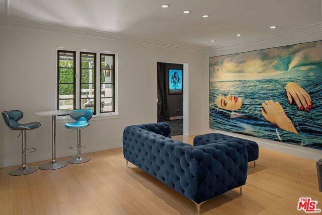 1323 Club View Drive, Los Angeles, CA 90024