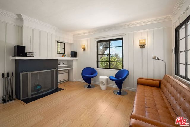 1323 Club View Drive, Los Angeles, CA 90024