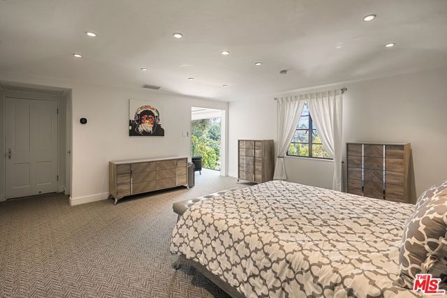 1323 Club View Drive, Los Angeles, CA 90024