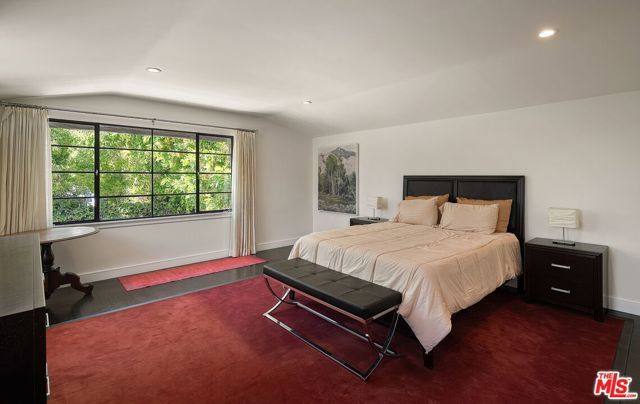 1323 Club View Drive, Los Angeles, CA 90024
