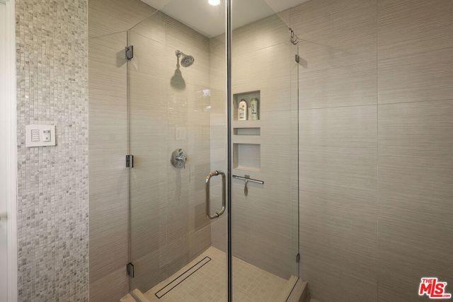 1323 Club View Drive, Los Angeles, CA 90024