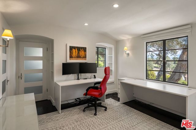 1323 Club View Drive, Los Angeles, CA 90024