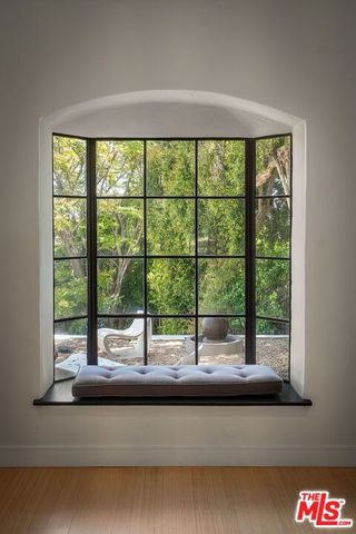1323 Club View Drive, Los Angeles, CA 90024