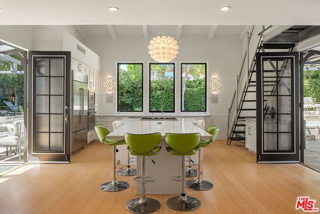 1323 Club View Drive, Los Angeles, CA 90024
