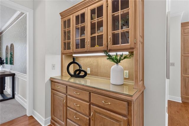 9608 Falcon Ridge Drive, Lenexa, KS 66220
